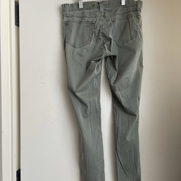 J Brand Skinny Legging Jean in Tumbled Willow - Picture 3 of 8